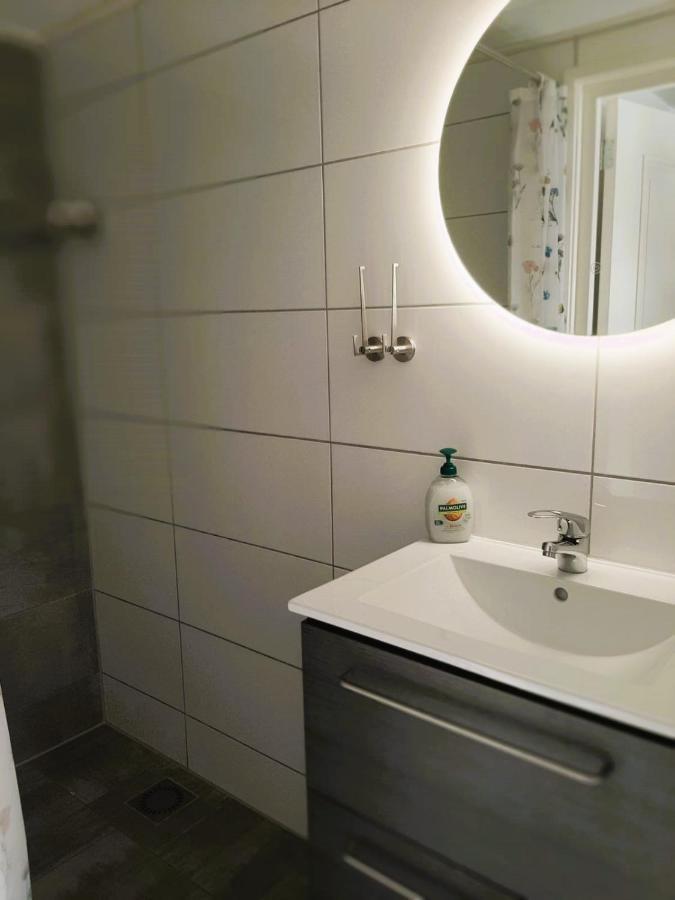 드라흐덴 Grutsk Op 12 B&B 외부 사진